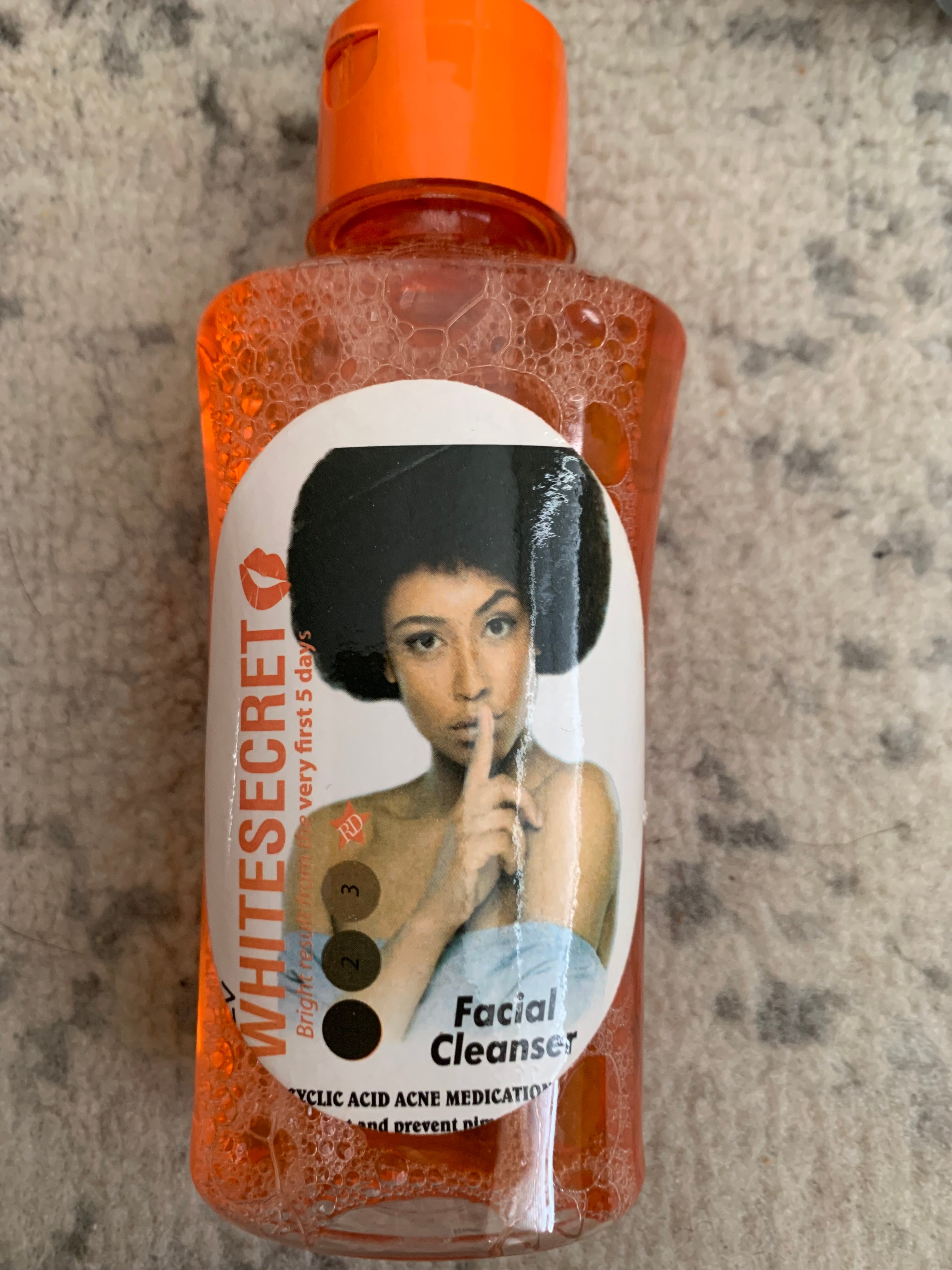 White Secret lightening FACIAL CLEANSER