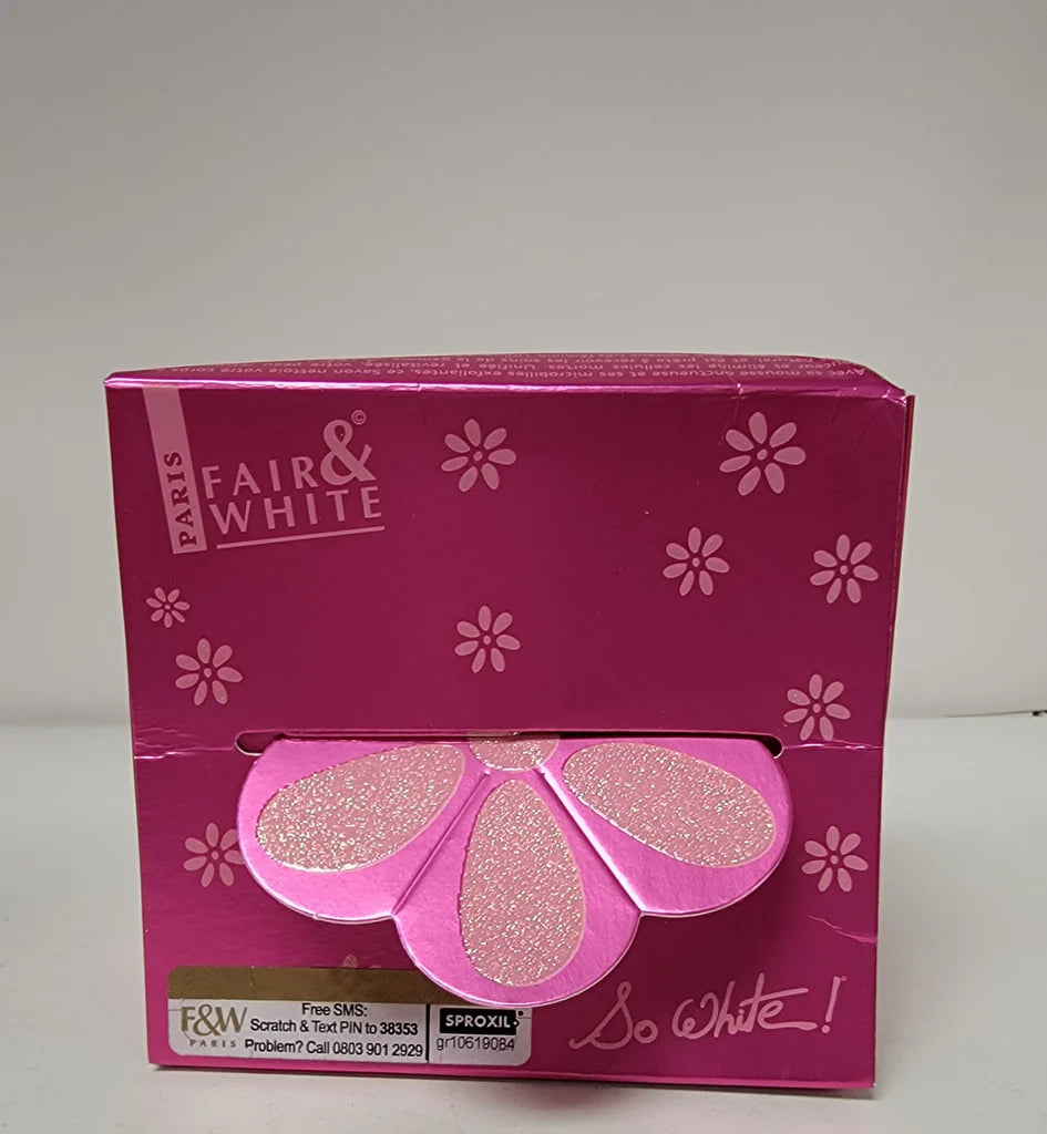 FAIR & WHITE SO WHITE SAVON GOMMANT EXFOLIATING SOAP