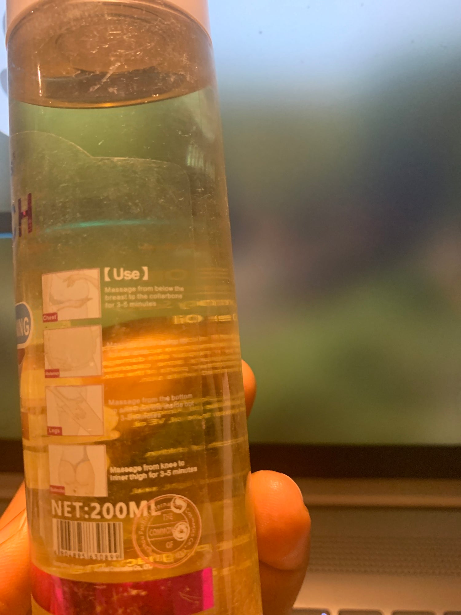 PRETTY WHITE STRETCH MARKS REMOVER AND WHITENING RESTORES SKIN