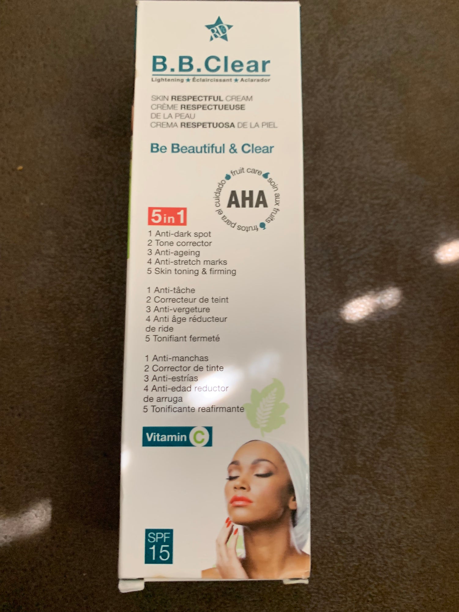 BB clear Dark Spot Corrector cream. Fast Action with Vitamins C&amp;E (Face, Knees, Neck, Elbows)