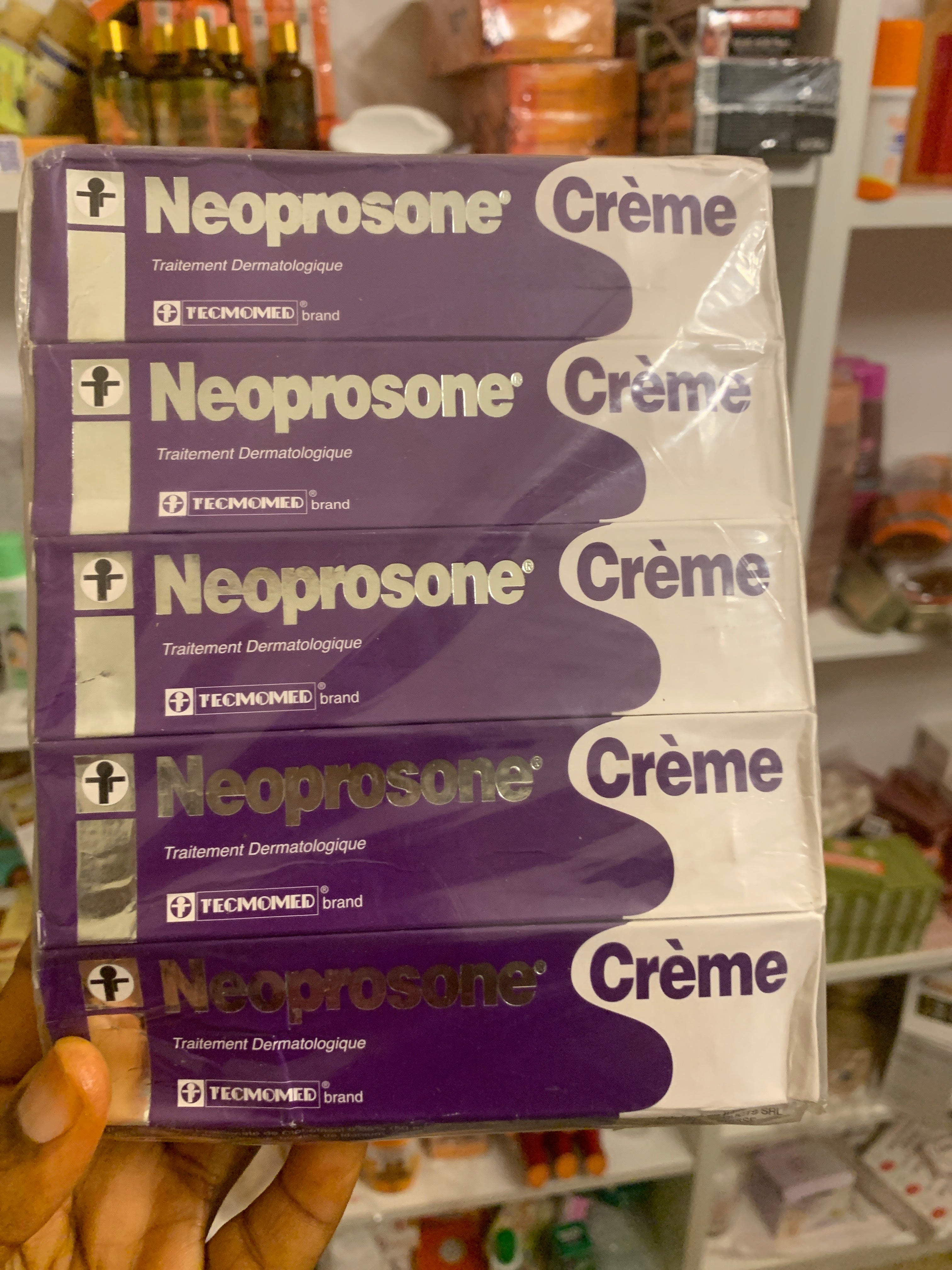 Neoprosone Skin Brightening Tube CREME 1 oz / 30 g (1 tube)