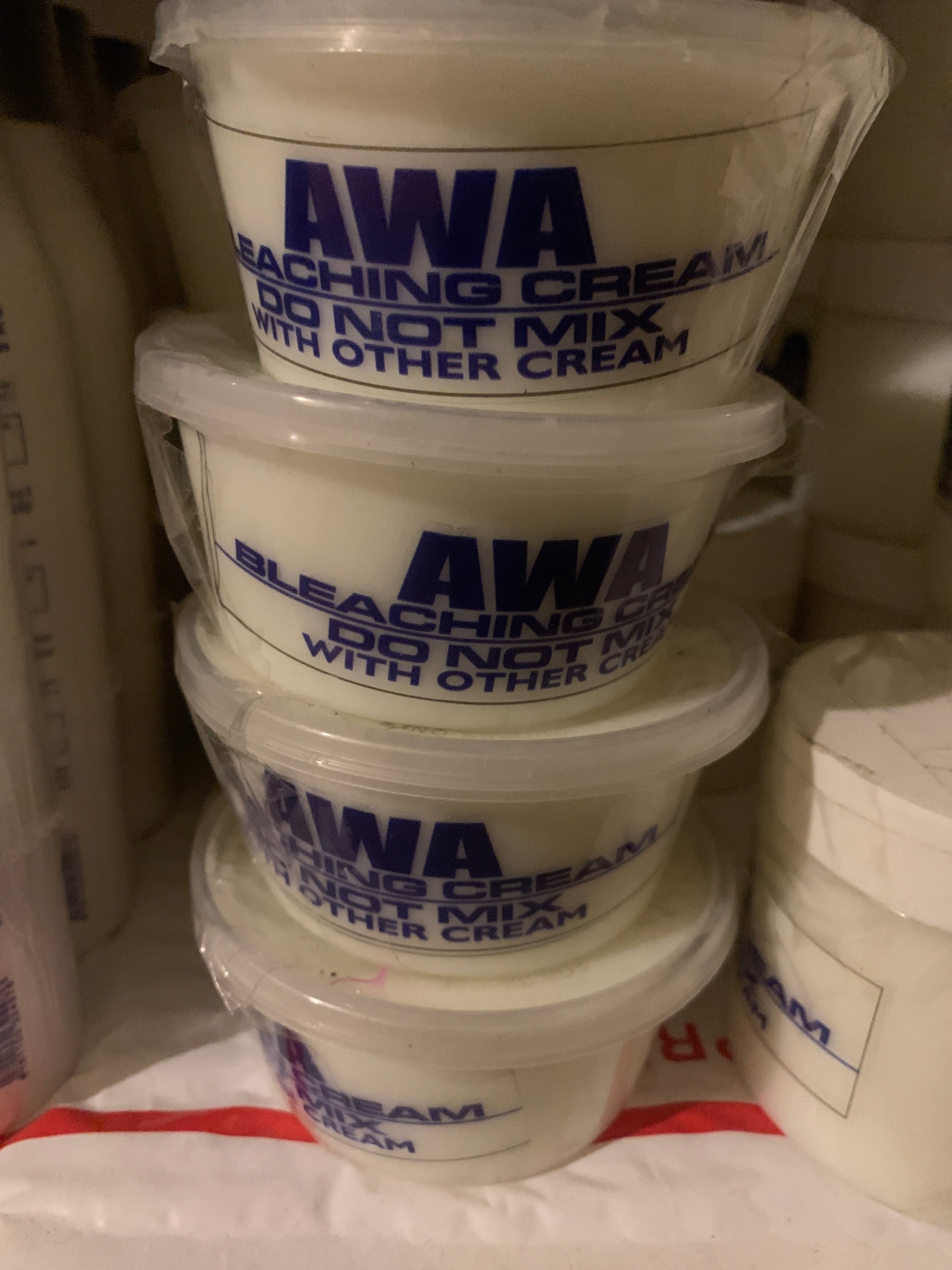 AWA super lightening cream. Fast Action with Vitamins C&E (Face, Knees, Neck, Elbows) SMALL JAR