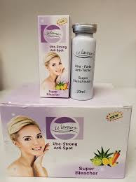 Le Laveur Utra-Forte Anti-Tâche Super Blanchisseur