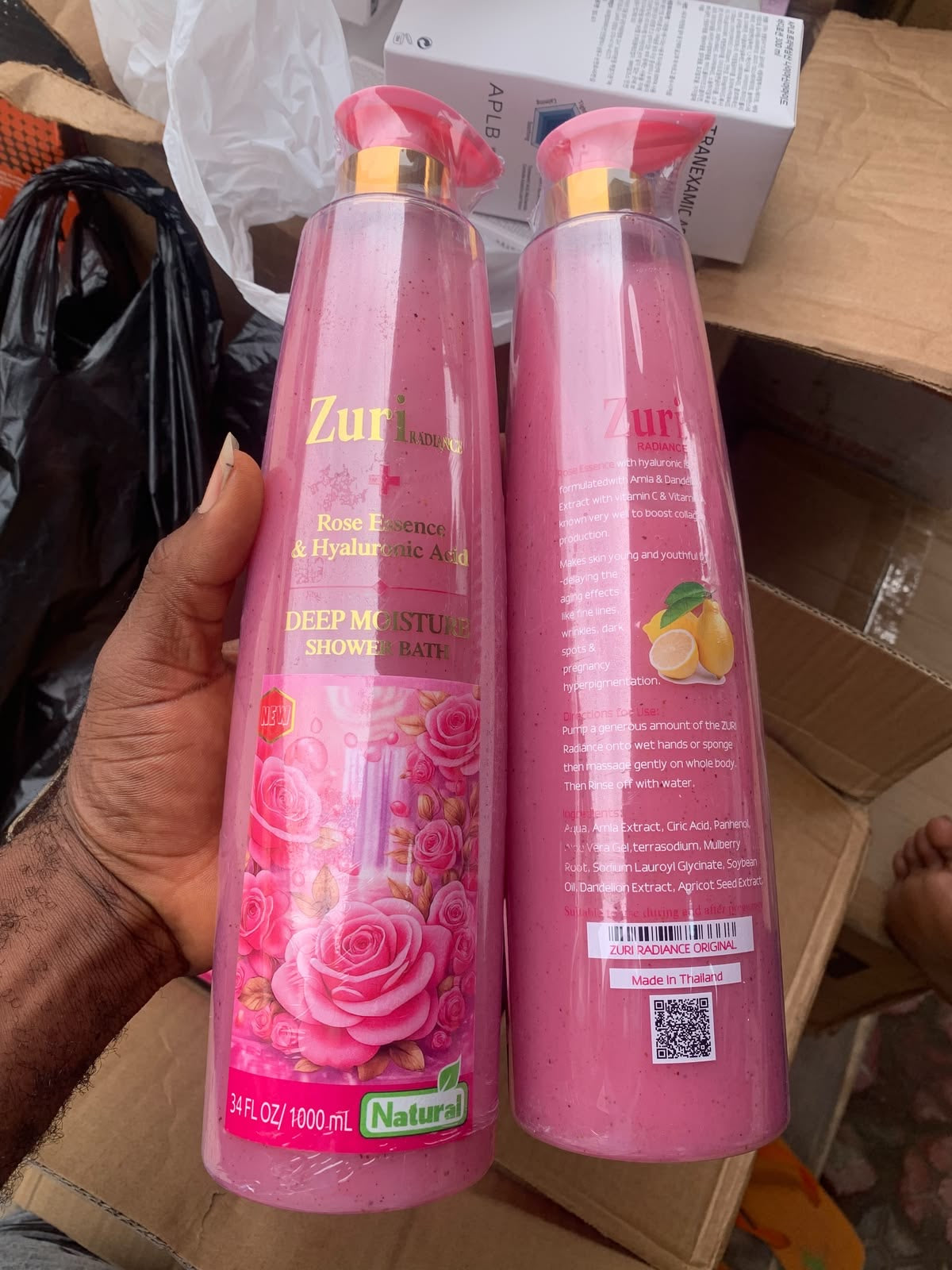 Zuri Radiance Rose Essence & Hyaluronic Acid Deep Moisture Shower Bath 1000 mL